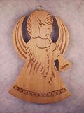 Engel aus Linde geschnitzt
