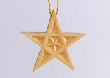 Stern zum Aufh&auml;ngen aus Linde geschnitzt